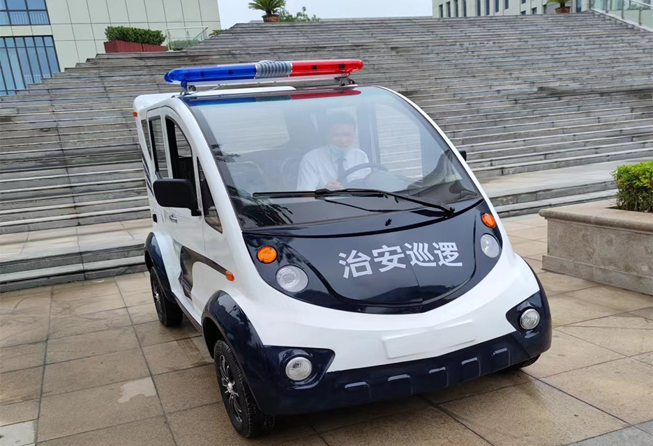 鄭州冠潔環(huán)?？萍紲铌?yáng)客戶(hù)巡邏車(chē)交機(jī)現(xiàn)場(chǎng)